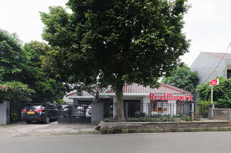 Others 5, RedDoorz @ Batutulis Bogor by House of M, Bogor