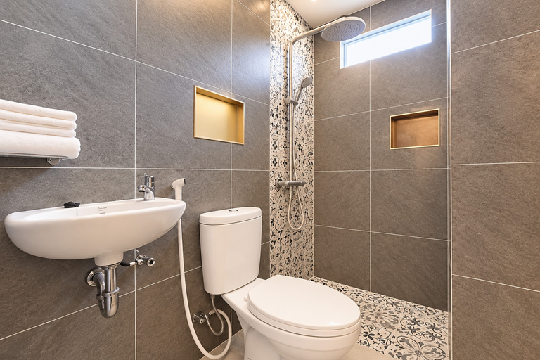 Bathroom 2, SANS Stay Tugu Malioboro, Bantul