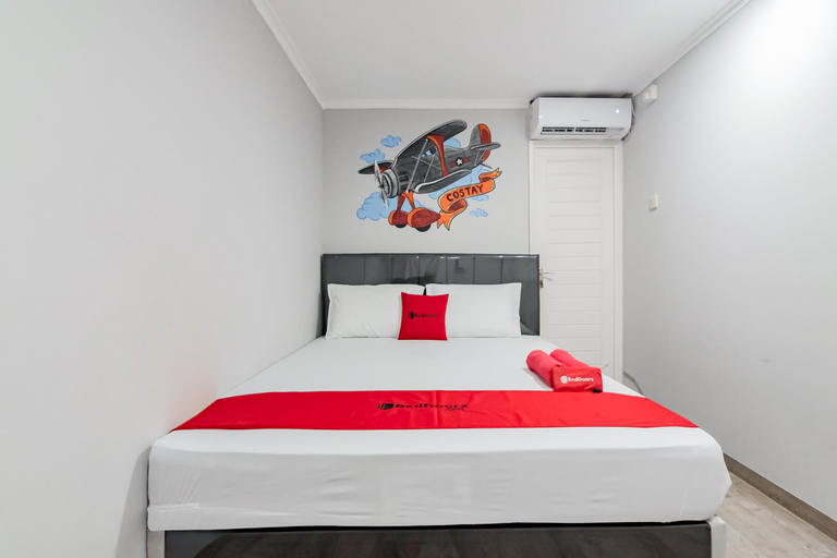 Bedroom 4, RedDoorz Plus near Lembang Park & Zoo, Bandung