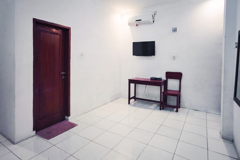 Bedroom 2, RedDoorz @ Penginapan Fergael, Pematangsiantar