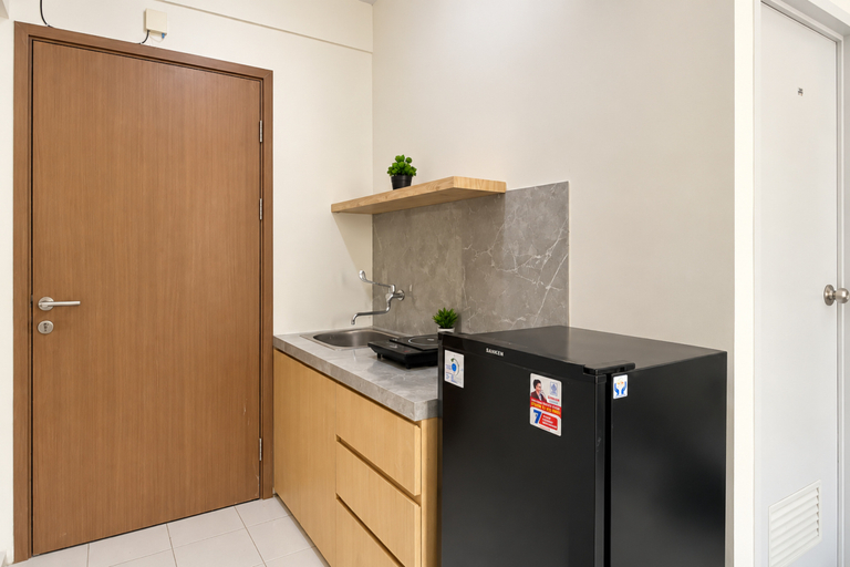 Others 3, Homey and Minimalist Studio at Apartment Podomoro Golf View By Travelio, Bogor