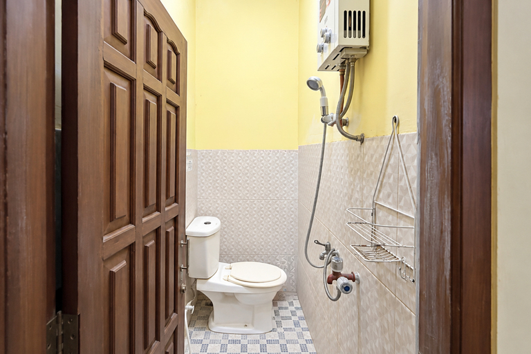 Bathroom 3, Harwin Homestay Batu RedPartner, Malang