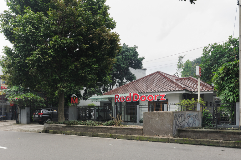 Others 4, RedDoorz @ Batutulis Bogor by House of M, Bogor