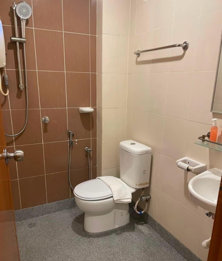 Bathroom 2, Swing & Pillows @ Koptown Bangsar, Kuala Lumpur, Kuala Lumpur