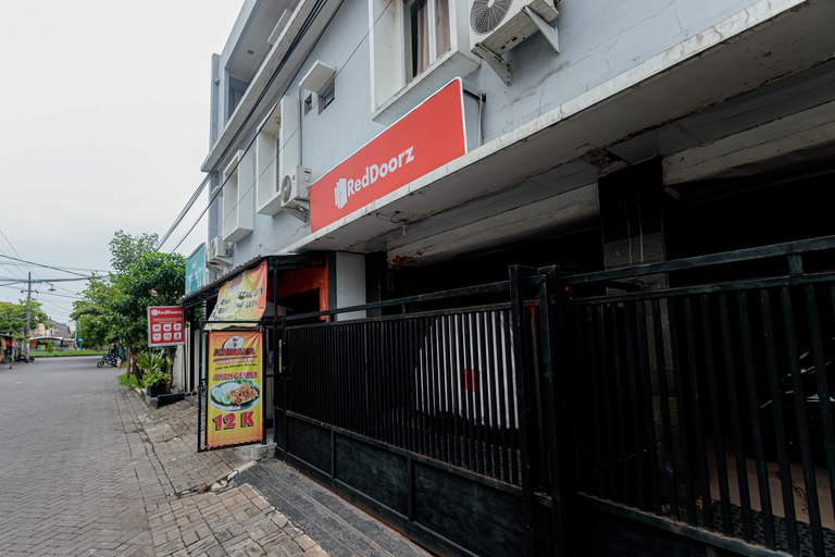 Others 2, RedDoorz Syariah @ Delta Sari Aloha Waru, Surabaya