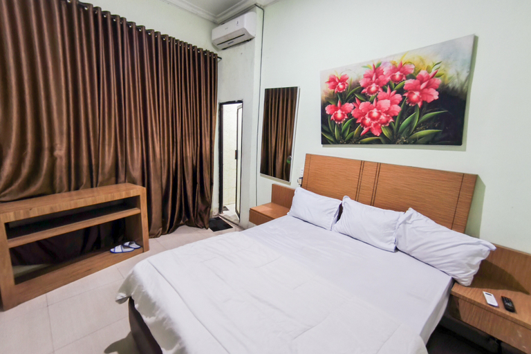 Bedroom 4, RedDoorz near Nipah Mall Makassar, Makassar