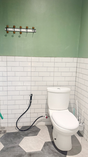 Bathroom 5, ndalem DW, Yogyakarta