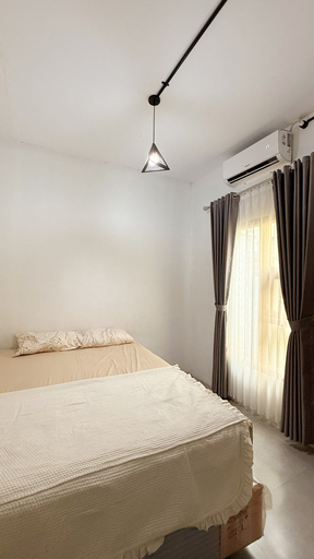 Bedroom 4, ndalem DW, Yogyakarta