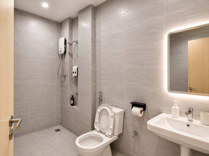 Bathroom 3, Riverine Diamond 7B, 4Pax, Kuching
