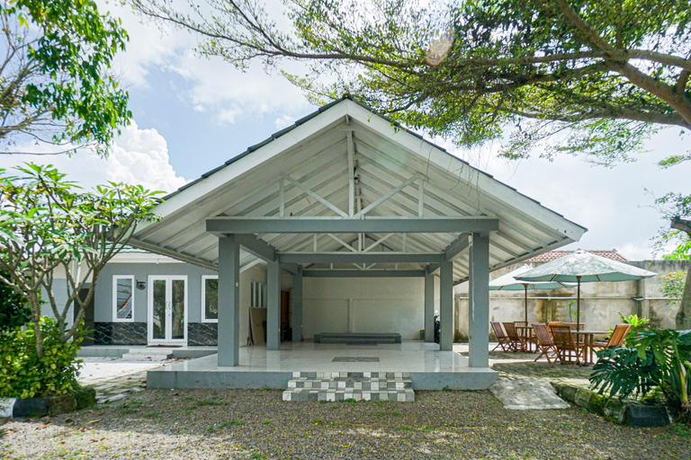 Exterior 4, Urbanview Hotel Maulana Hills Syariah, Bandung