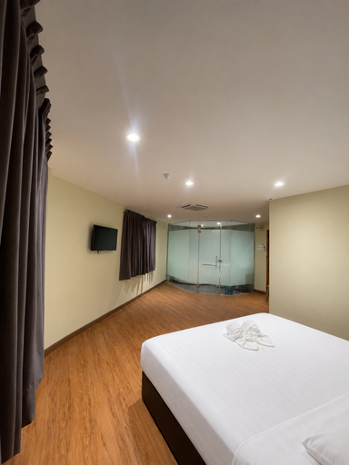 Bedroom 3, Swing & Pillows @ Hot Ballon Hotel Klang, Selangor, Klang