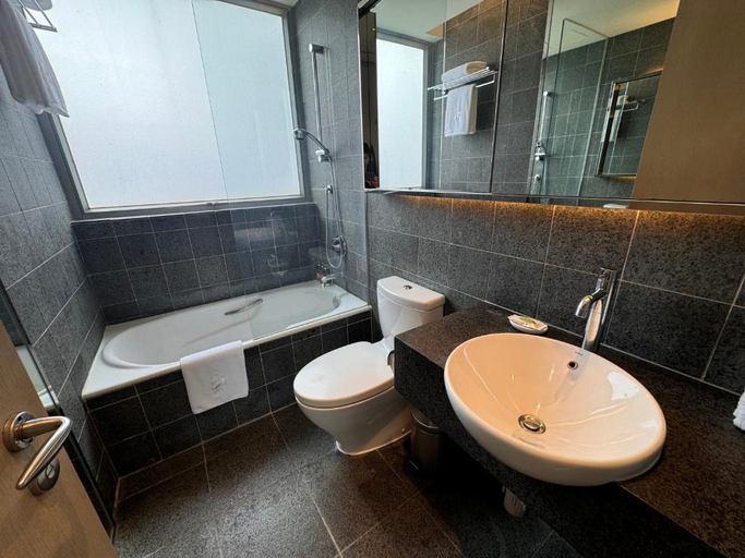 Bathroom 4, Twenty One Whitfield, Hong Kong Island