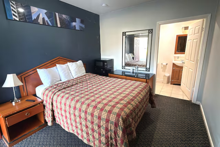Bedroom 5, At 9 Motel Near Freehold I-195, Monmouth