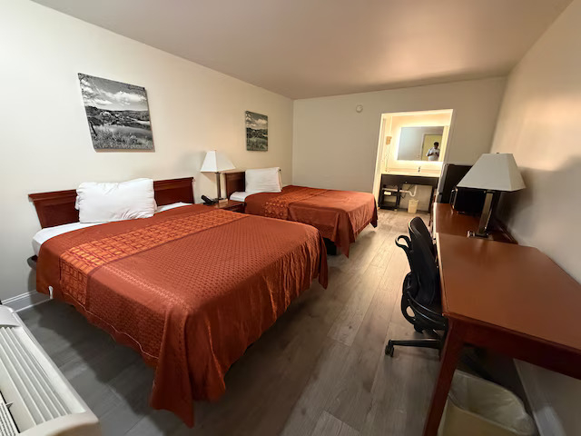 Bedroom 3, Travel Inn Buford near Mall of Georgia, Gwinnett