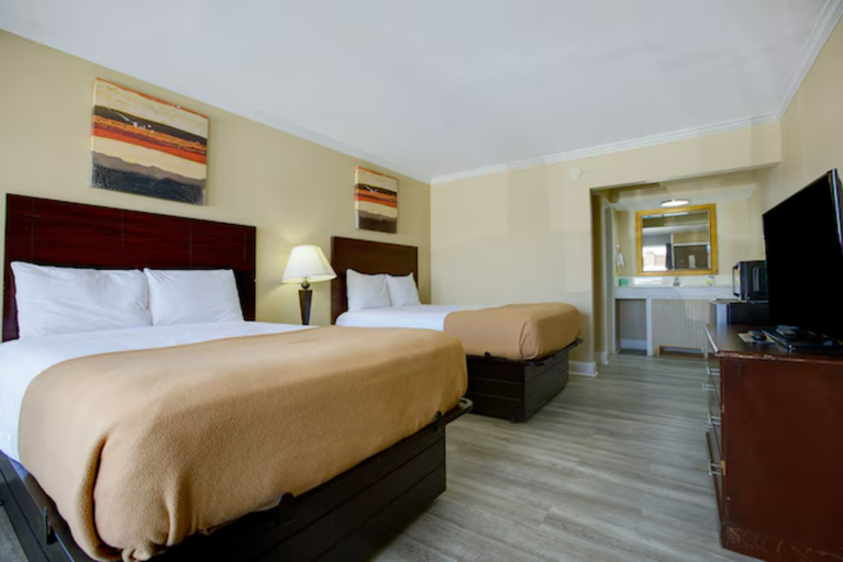 Bedroom 4, Riverside Inn and Suites Danville Virginia, Danville