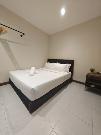 Bedroom 5, Swing & Pillows @ Casavilla Petaling Jaya, Petaling Jaya