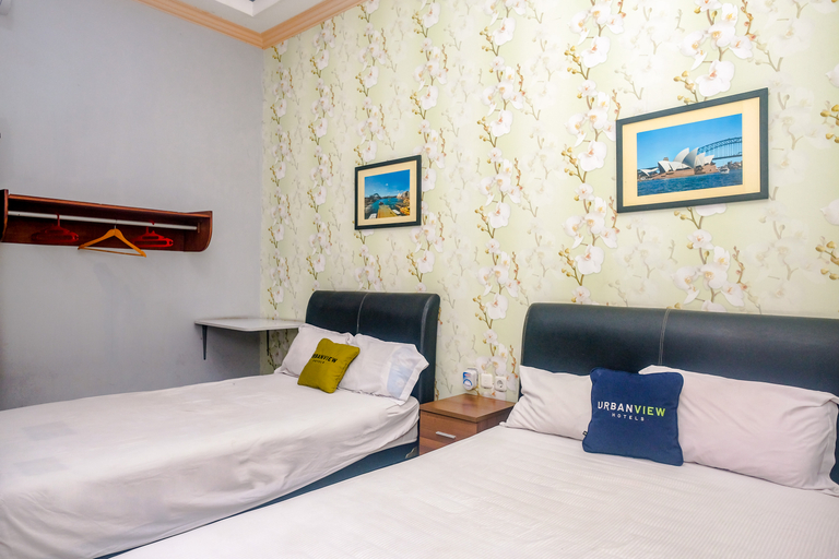 Bedroom 5, Urbanview The Halona near Jawa Timur Park 4, Malang