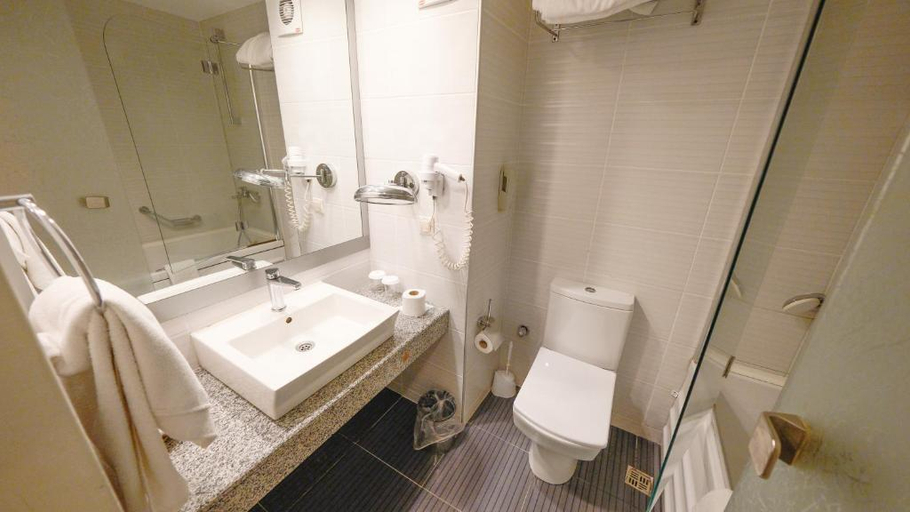Bathroom 5, Lycus River Thermal Hotel, Akköy