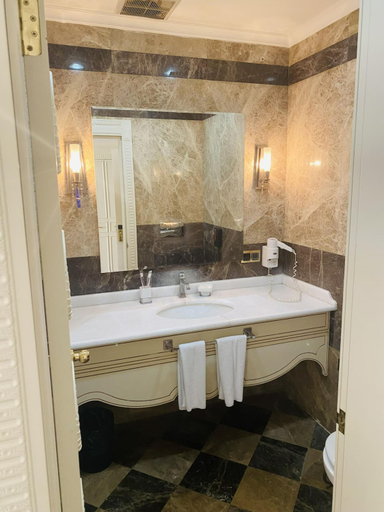 Bathroom 4, Lake Palace Hotel Baku, Baku