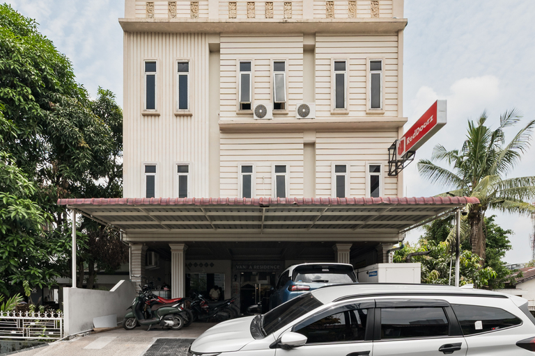 Others 4, RedDoorz @ Vania Residence Medan, Medan
