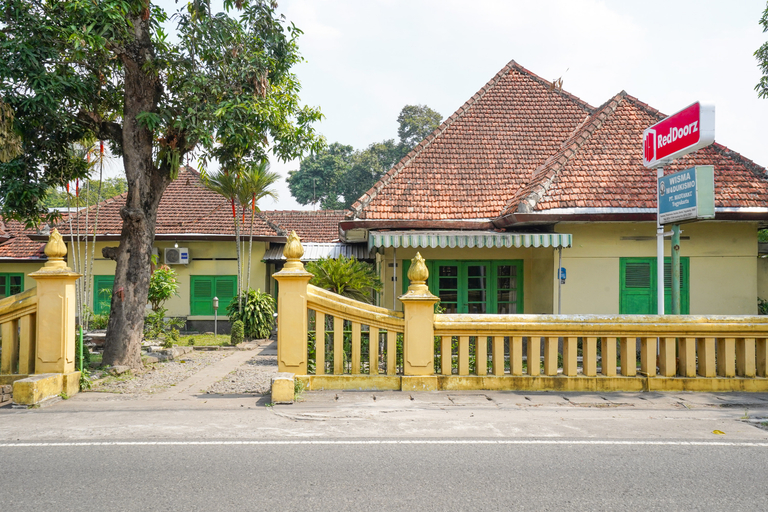 Others 2, RedDoorz Syariah @ Wisma Madukismo UMY, Bantul