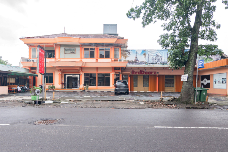 Exterior & Views 2, RedDoorz @ Achino Hotel Bandung, Bandung
