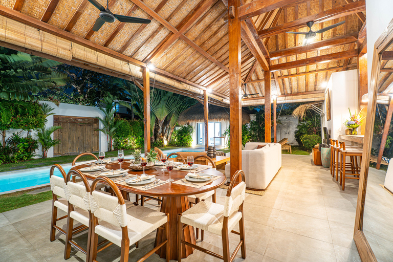 Food & Drinks 5, Villa Thiara - 500 m from Kudeta beach - 700 m from Seminyak square, Badung