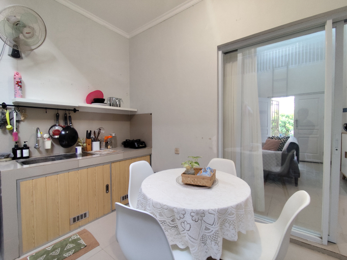 Others 2, VeronaStay by SleepHouse - 2BR Tropical Homestay, Cirebon