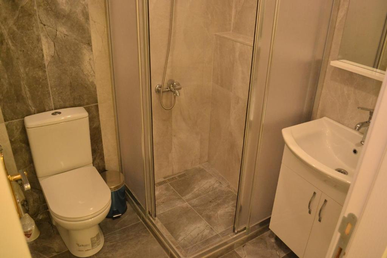 Bathroom 5, Seven Days Hotel, Fatih