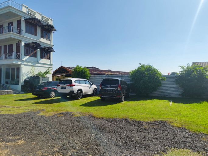 Exterior & Views 2, Vafa Guesthouse, Cianjur