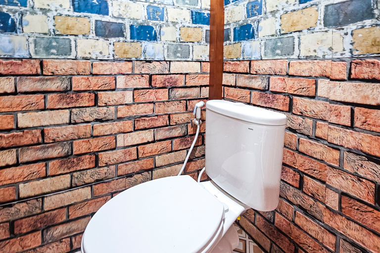 Bathroom 4, Urbanview Villa Tirtamaya, Indramayu