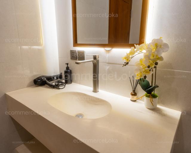 Bathroom 2, Shankara Studio Living, Badung