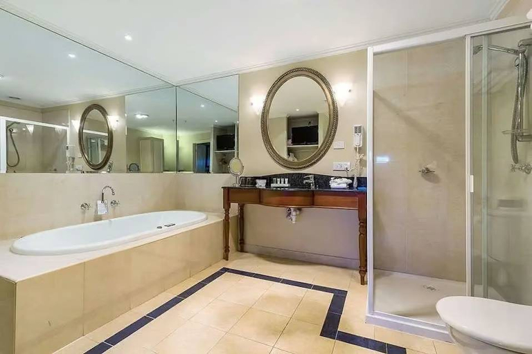 Bathroom 5, Canterbury International Hotel, Melbourne