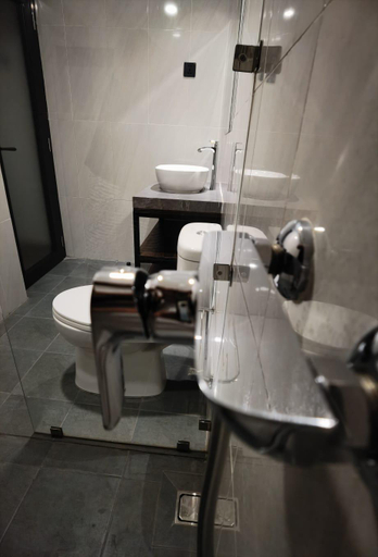 Bathroom 2, Djanti Residence, Bantul