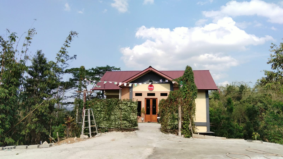 Others 4, The Sanduk Inn, Tana Toraja
