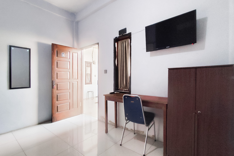 Others 5, RedDoorz Syariah near Jalan Sumantri Jambi, Jambi