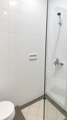 Bathroom 4, Carica Residence By PLUM Hotels, Surabaya