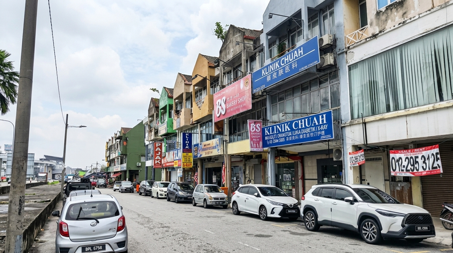 Others 4, Swing & Pillows @ Meru Klang, Selangor, Klang