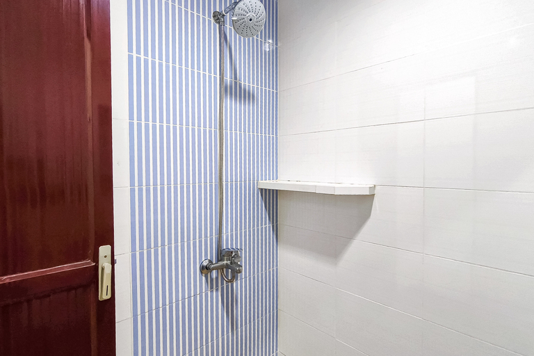 Bathroom 3, Urbanview Mentari Kostel Tarakan, Tarakan