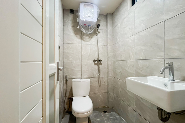 Bathroom, Urbanview Hotel ZEO Syariah Jambi, Jambi