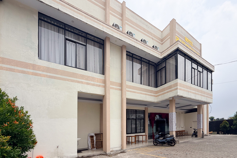 Others 2, RedDoorz @ Hotel Grand Singgasana Bitung, Bitung