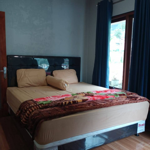 Villa Rumah Nenek 5, Karanganyar