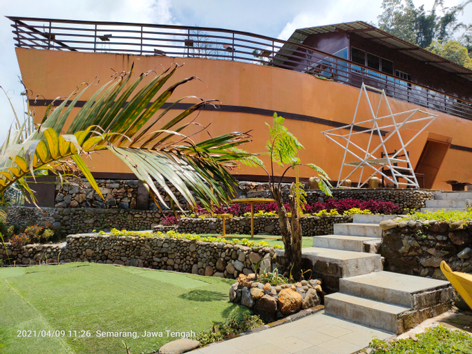 Exterior & Views 2, King Garden Syariah Hotel & Resort by Save, Semarang