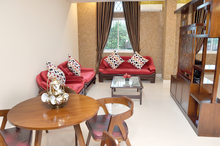 Bedroom, Antariksa Hotel and Restaurant, Asahan