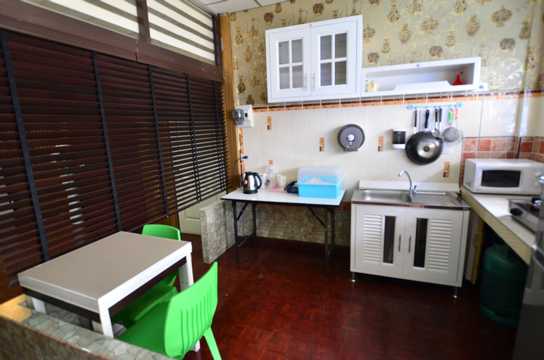 Dining Room, 14 Plus 1 Hotel, Khlong San