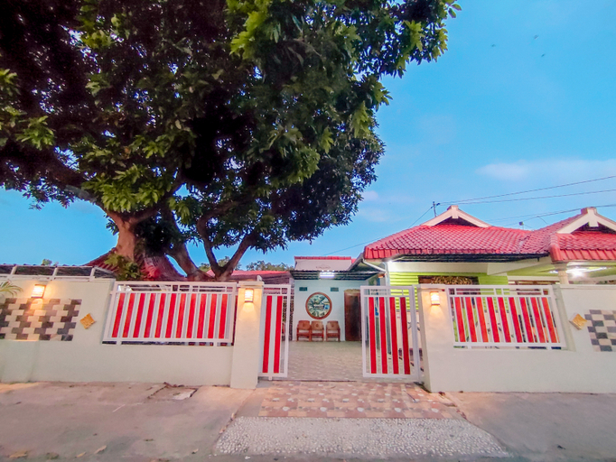Exterior & Views, Mango Tree Homestay & Ijen Tour, Banyuwangi