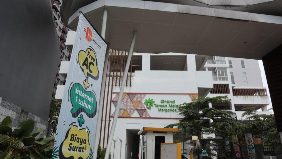 Exterior & Views 2, Cozy Stay Apartment @ 1BR Grand Taman Melati 2, Depok