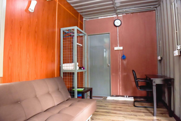 Public Area 5, Kontena Homestay dan Kafe, Sepang
