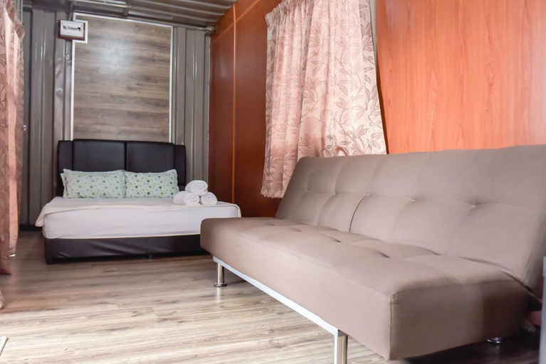 Bedroom 2, Kontena Homestay dan Kafe, Sepang