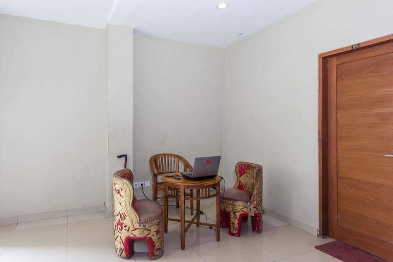 Public Area 2, RedDoorz @ Danau Tondano Sanur, Denpasar